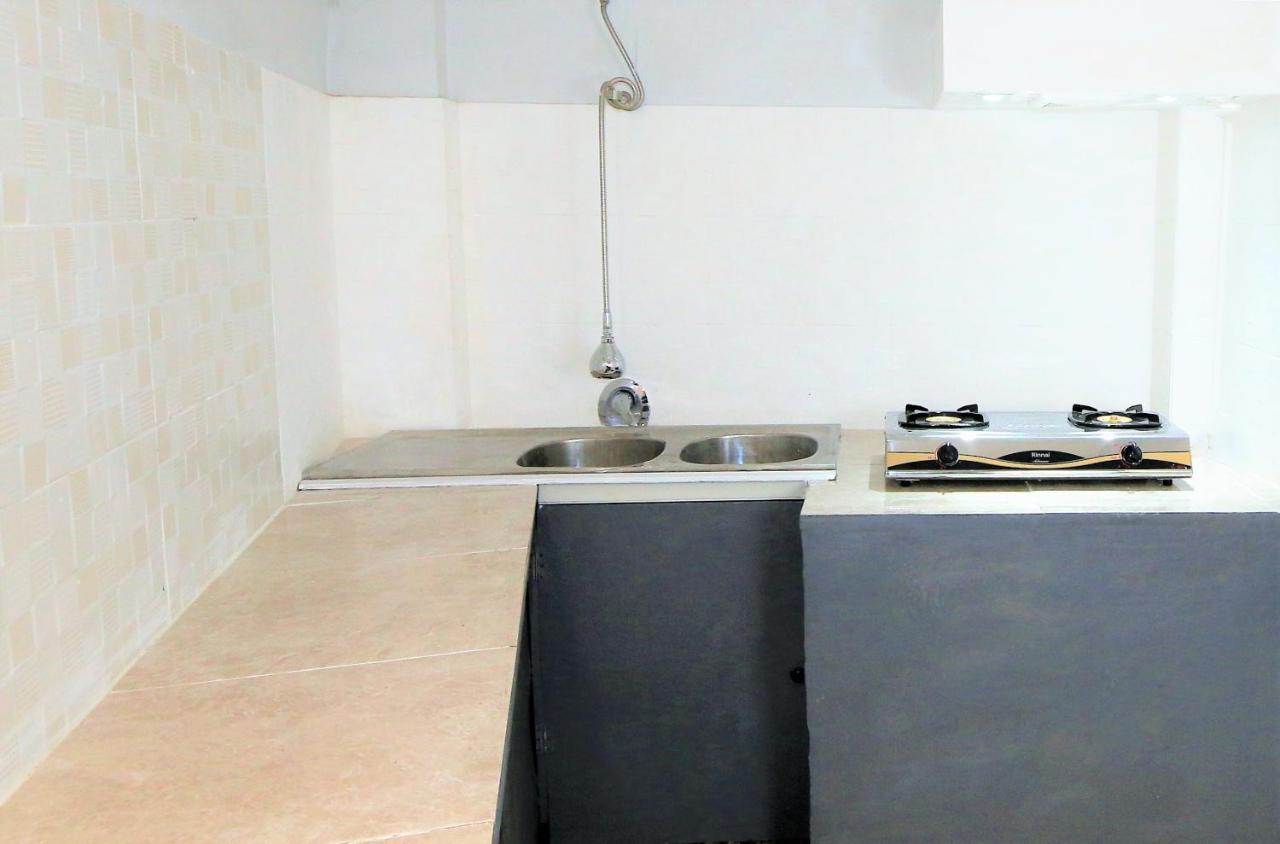 Cornerstone Bali Coworking Hostel Canggu Екстериор снимка